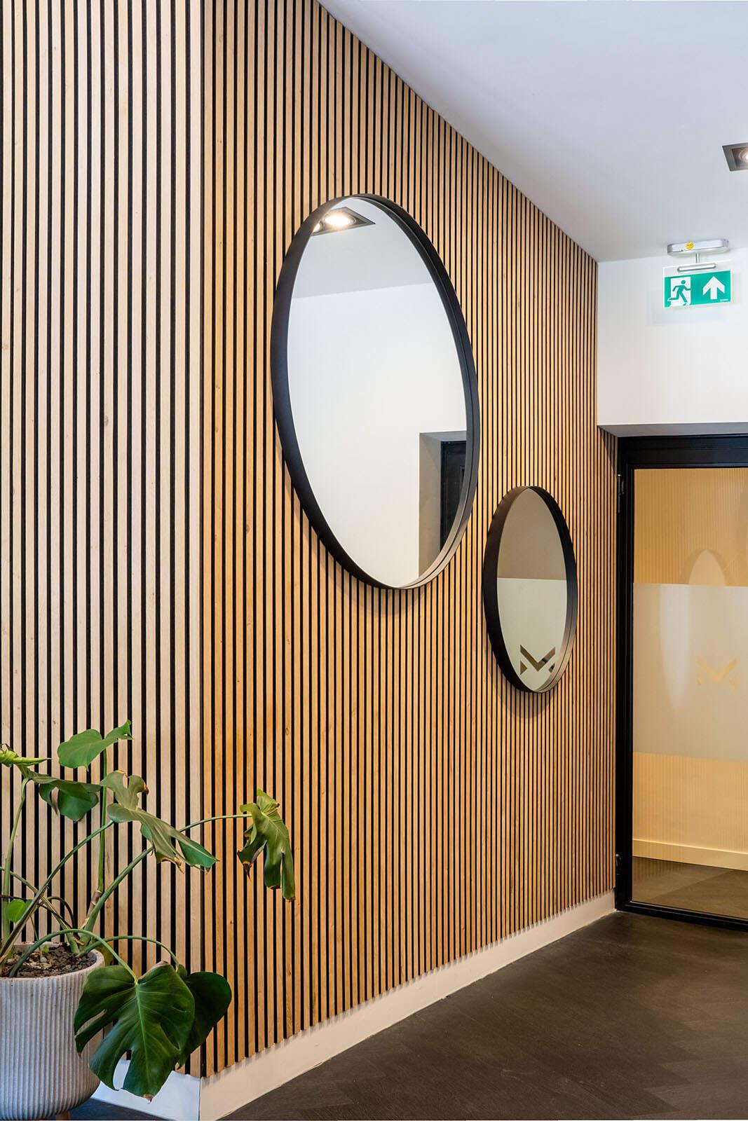 Restyling kantoor door wanddecoratie met akoestische waarde in Utrecht.