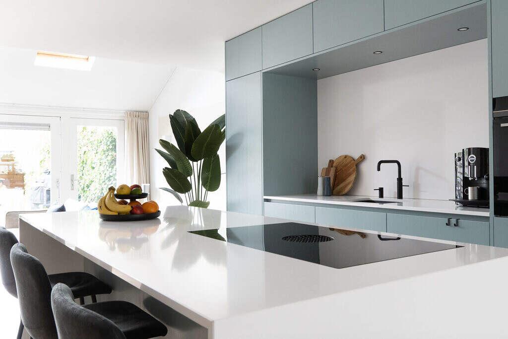 we are MOSO – Hoogland – Keuken Minimalistisch interieurontwerp laten maken door interieurarchitect uit Gouda en Moordrecht.