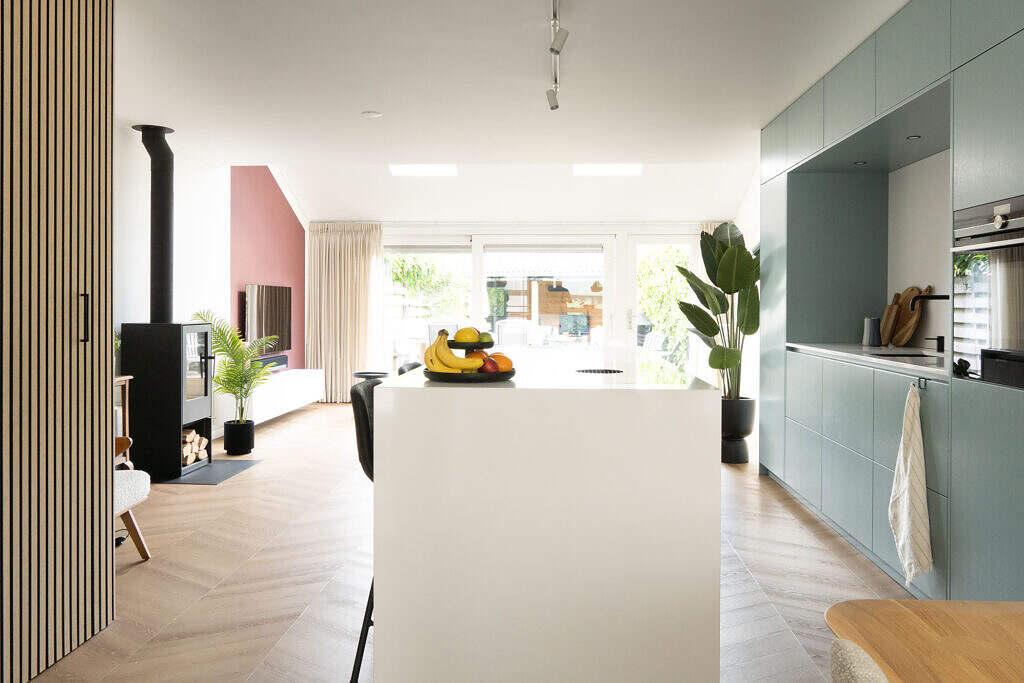 we are MOSO – Hoogland – Kookeiland 4 Interieuradvies door interieurontwerper uit Den Haag. Kleuradvies en maatwerkmeubels laten maken.