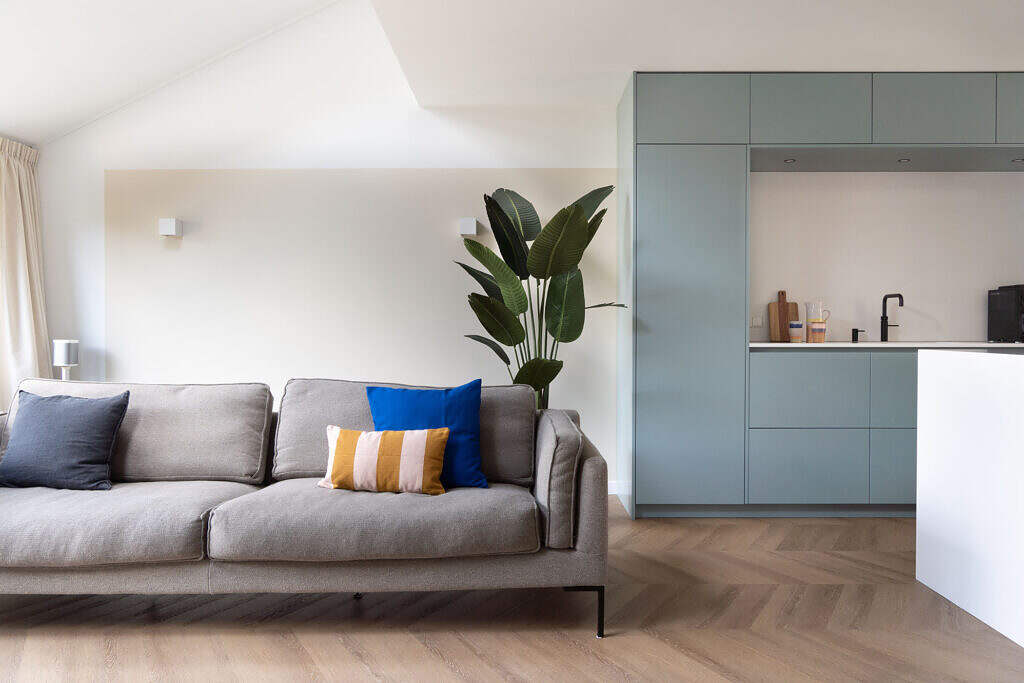 we are MOSO – Hoogland – Woonkamer 2 Keuken ontwerp door interieurarchitect met aanvullend interieuradvies voor woonverdieping.